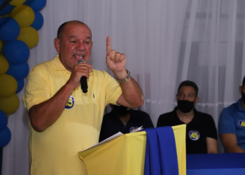 Candidato a prefeito abre mão de salário durante convenção em Passagem Franca